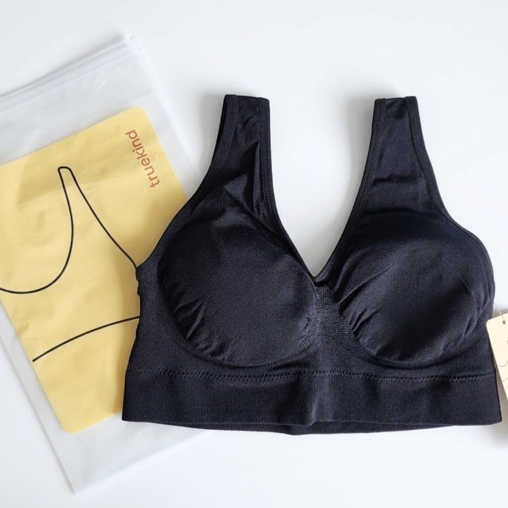 NWT Truekind Everyday Throw-On Wireless Bralette - Black (M)